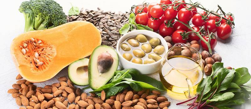 Vitamin E reduce scars and stretch marks.